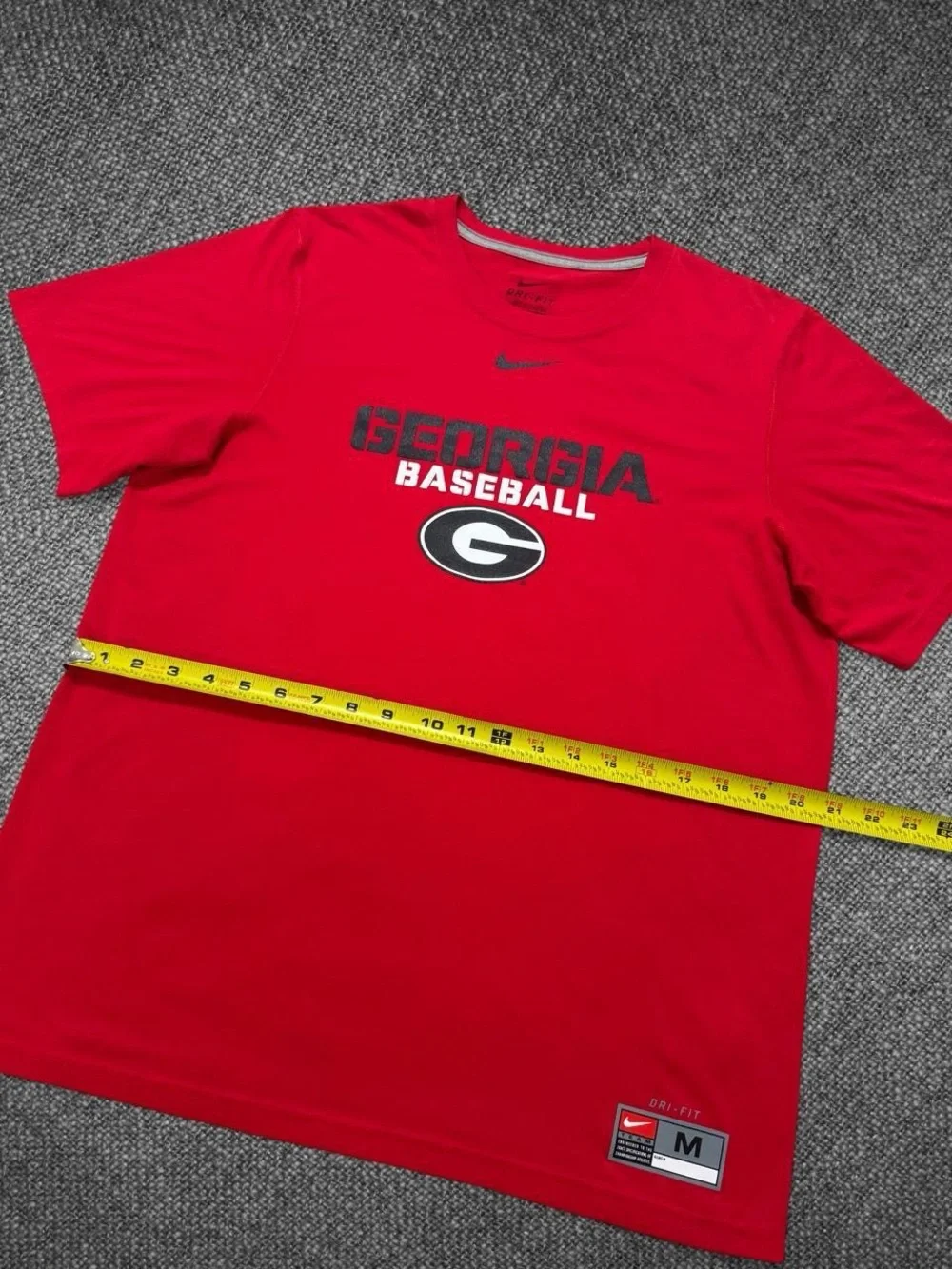 Nike Dri-FIT Georgia Bulldogs Baseball Graphic Performance T-Shirt Size Medium